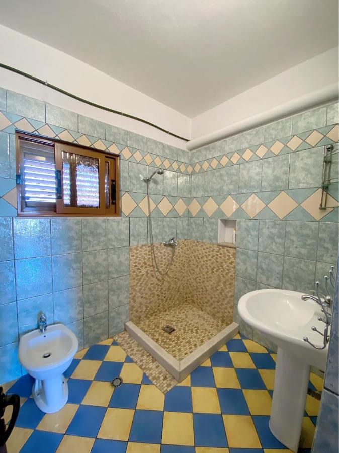 Vila Arlind Hotel Vlore Exterior photo